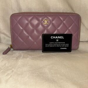 CHANEL Lavender Quilted Wallet with Gold Accent